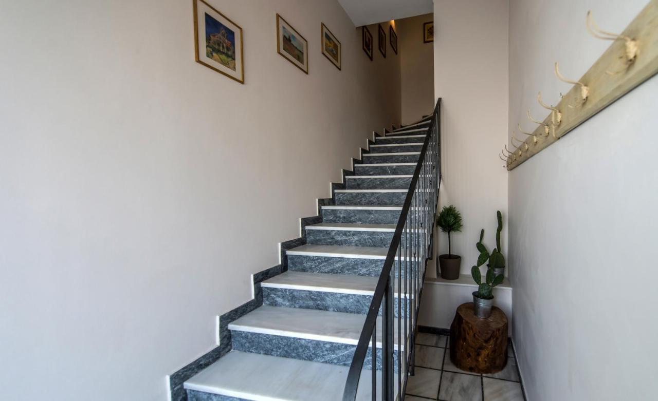 Angelinas Quarters - Kalamata Mediterranean Villas Eksteriør billede